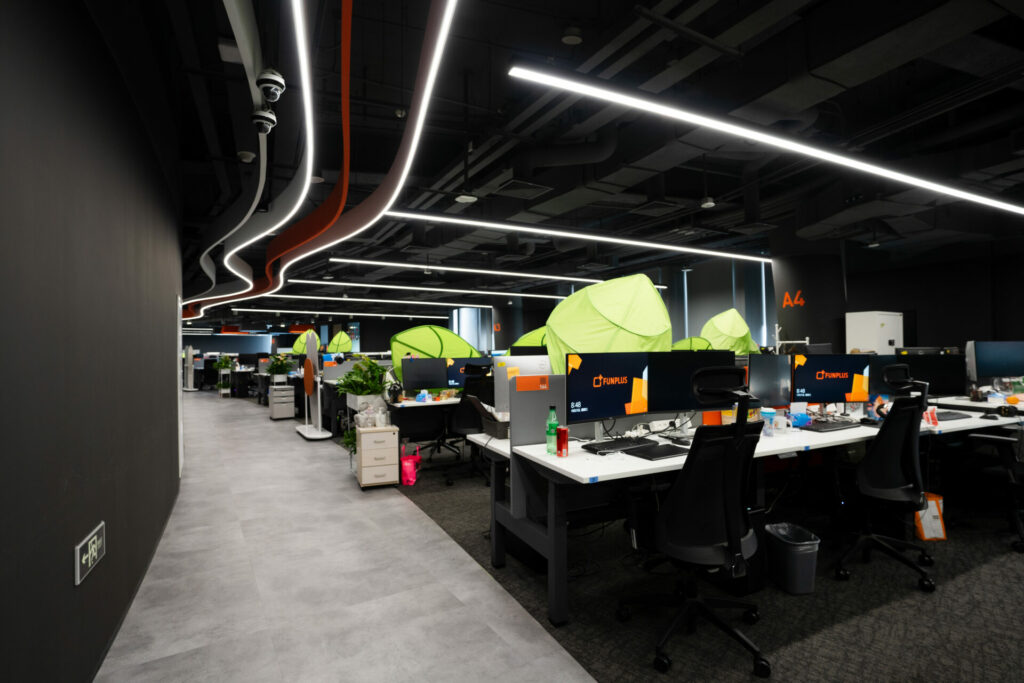 In this image, we can see what the Games Studio offices in China look like. Modern and comfortable.